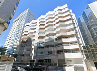 Apartamento de luxo com 351m² e 3 vagas em Praia da Costa