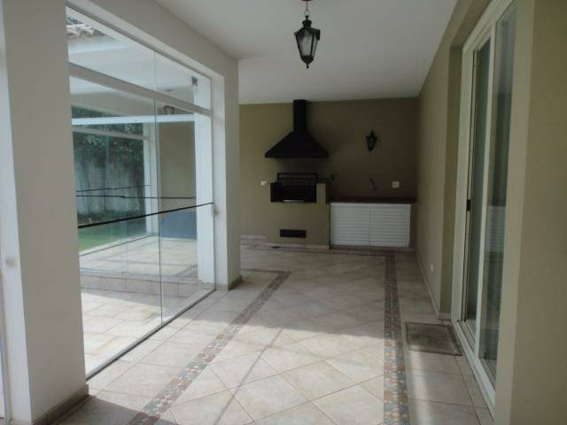 Casa de alto padrão com 414m² em Interlagos, SP - Ocupada