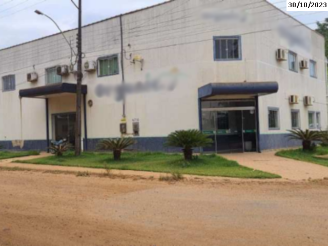 Prédio de 2 pisos com 758,62m² e terreno de 1.600m²