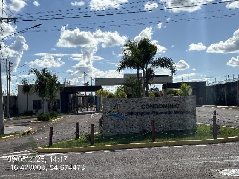 Casa 2 quartos com varanda, área construída 44,83m², 1 vaga