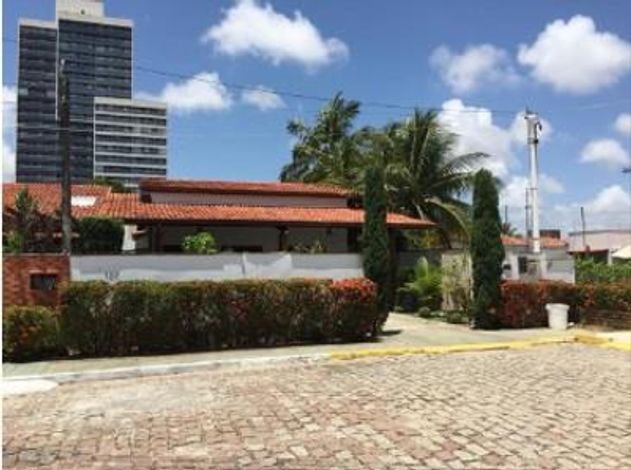 Casa Ocupada com 262m² em Ponta Negra, Natal/RN