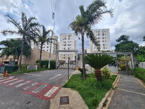 Apartamento 2 quartos, 1 banheiro, 1 vaga, 61m² total, desocupado