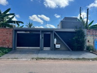 Casa com 2 quartos, 2 banheiros e piscina, 300m² construída