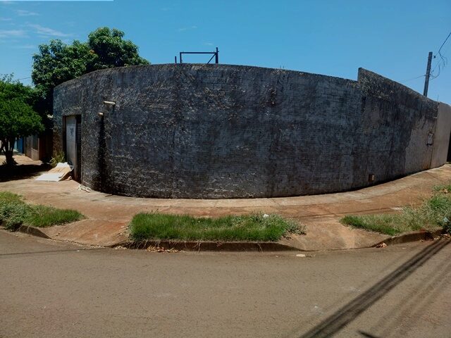 Terreno com Residência no Jardim Anaterra - 312m²