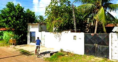 Casa 3 quartos, 1 banheiro, 1 vaga, 53m² construída, desocupada
