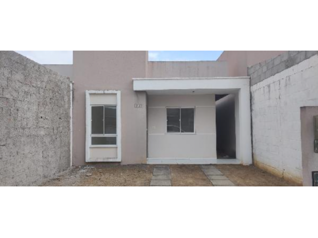 Casa com 46,45m² e terreno de 102,3m² em Feira de Santana/BA
