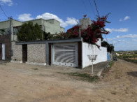 Casa com 3 quartos e 2 vagas em Euclides da Cunha/BA