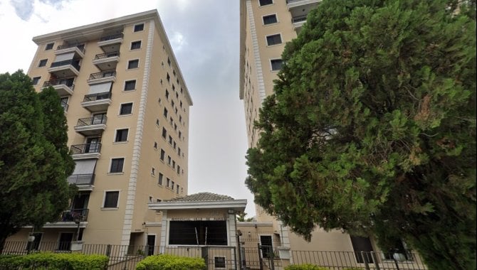 Apartamento com 2 quartos, 1 banheiro e 1 vaga de garagem