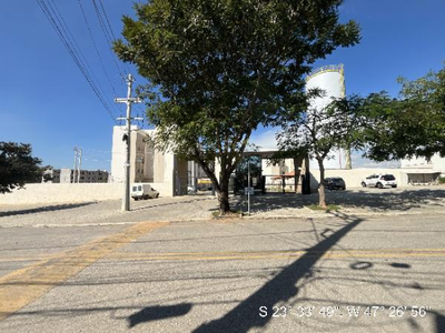 Apartamento com 2 Quartos e Vaga de Garagem