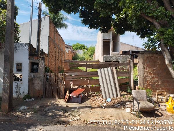 Terreno com 242m² em Vila Santa Tereza, Presidente Prudente