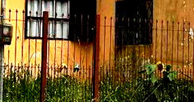 Casa espaçosa com 3 quartos, 1 banheiro e 102.8 m² construída, ocupada