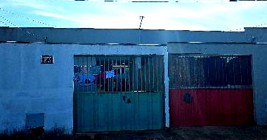 Casa com 2 quartos, 1 banheiro, varanda e área de serviço, 69.98m² construída
