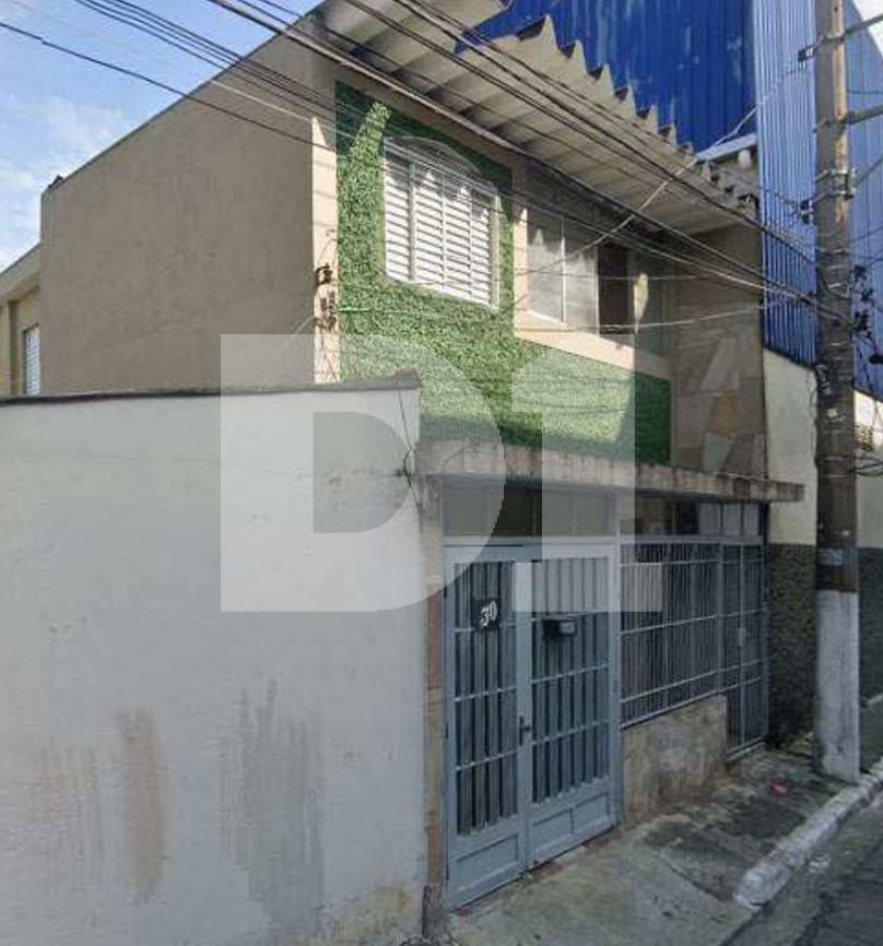 Sobrado com 188m² construídos e 114m² de terreno