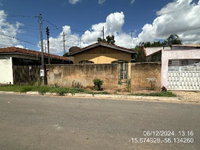 Casa com 3 quartos, 1 banheiro, 1 vaga, 69m² construída, desocupada