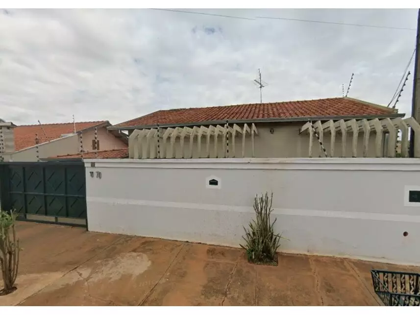 Casa com 3 quartos, 2 banheiros, 1 vaga, 113,80m² construída, imóvel ocupado