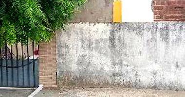Casa aconchegante com 2 quartos, varanda e 200m² de terreno
