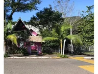 Casa em leilão com 4 quartos e 3 banheiros