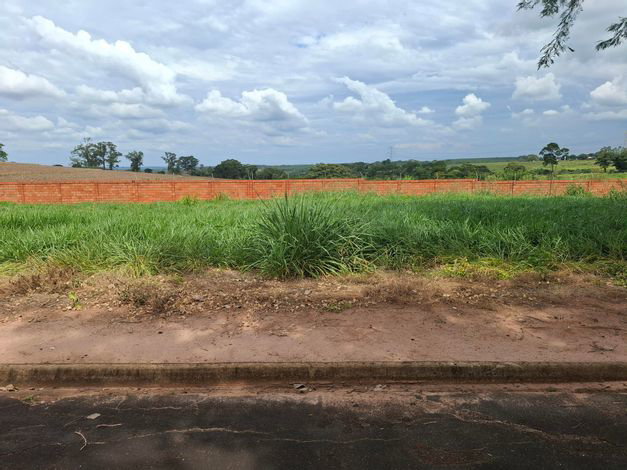 Terreno com 450m² em Mirassol/SP