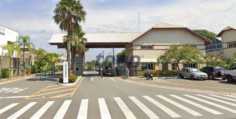 Sobrado em Condomínio com 4 quartos e 360m² de terreno