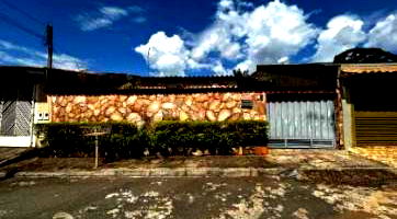 Casa com 3 quartos, 2 banheiros, 179m² construída, ocupada