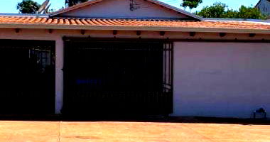 Casa Padrão Ocupada em São Simão - Oportunidade Única!