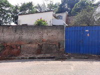 Casa com 2 Quartos e Área Privativa em Santana do Paraíso
