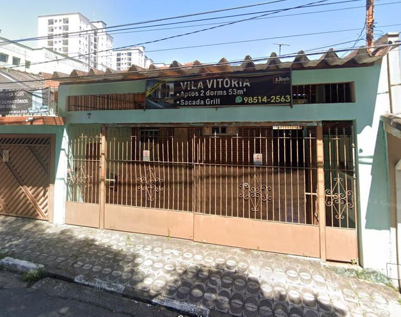 Casa com 268m² com sala, cozinha, banheiro e dormitórios
