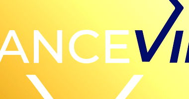 Lote 001 - Monitores e Cadeiras em Leilão