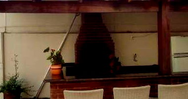 Casa com 319m² construída em terreno de 378m², ocupada