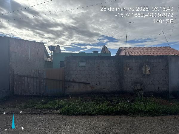 Casa 2 quartos, 1 banheiro, 51m² construída, terreno 180m²