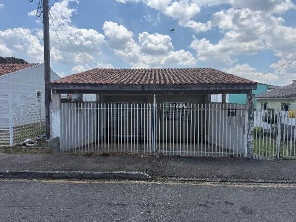 Casa em Piraquara/PR com 2 Quartos e 1 Vaga