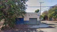 Casa padrão com 3 quartos e 4 banheiros em Birigui