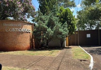 Casa residencial com 286,75 m² ocupada em condomínio