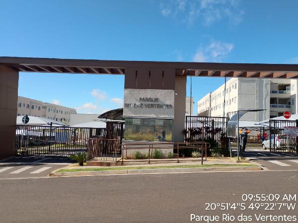 Apartamento com 2 quartos, 1 vaga de garagem, 45m²