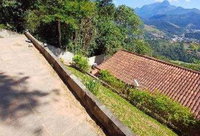 Casa com 3 quartos em condomínio em Petrópolis