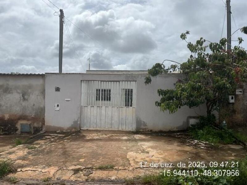 Casa com 2 quartos em Santo Antônio do Descoberto/GO