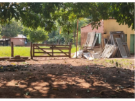 Fazenda com 214 hectares, casa, açudes e curral