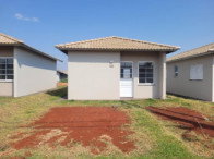 Casa com 2 Quartos e 1 Vaga em Arapongas/PR