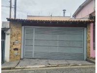 Casa com 242,95m² construídos, 3 quartos, ocupada