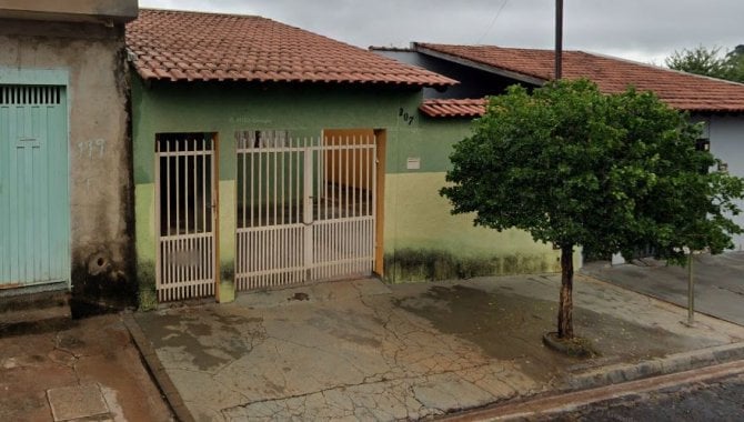 Casa 3 quartos 1 banheiro 1 vaga 94 m² ocupada