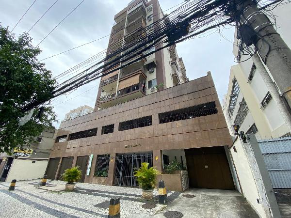 Apartamento com 1 vaga de garagem, 63m² de área privativa