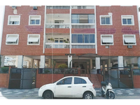 Apartamento com 3 dormitórios e vaga de garagem em São Vicente