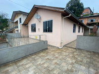 Casa espaçosa com 4 quartos e 136m² construída, ideal para famílias