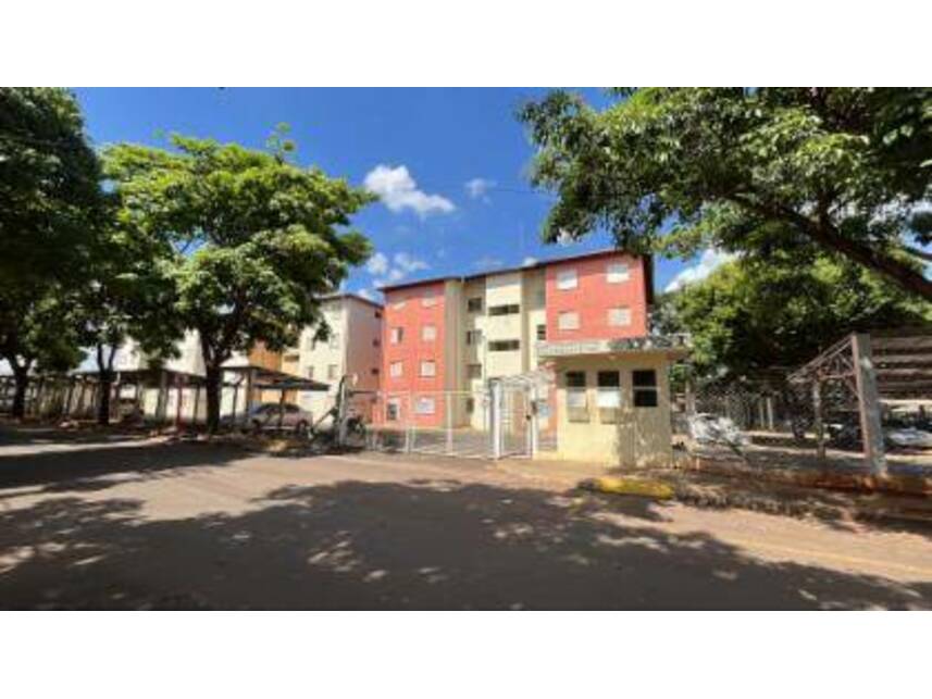 Apartamento padrão com 1 vaga, 46m², ocupado