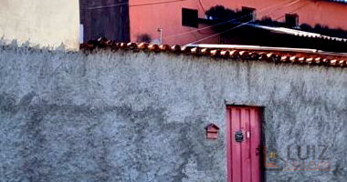 Casa aconchegante com 3 quartos, banheiro e garagem para 4 carros
