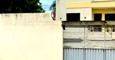 Casa com 57,80m² construídos em terreno de 250m²