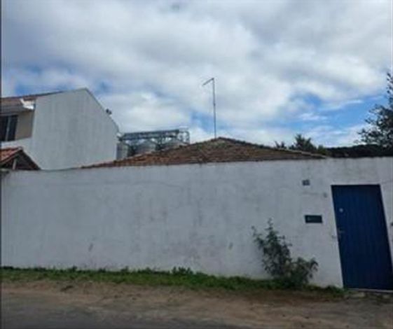 Casa com 3 quartos e 130m² em terreno de 360m²