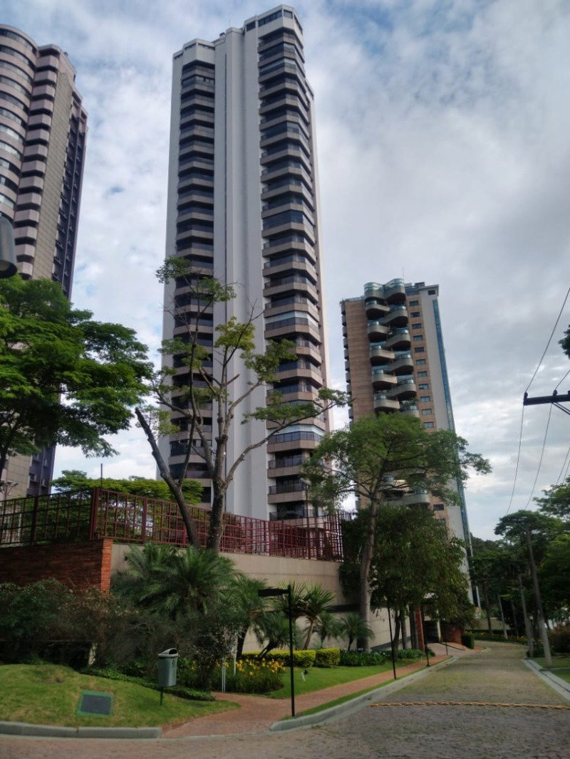 Direitos Apartamento 335m² com 4 Vagas - Tatuapé