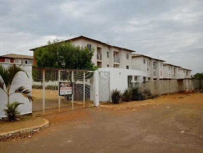 Apartamento com 2 Quartos e 1 Vaga em Condomínio