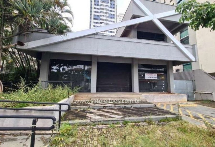 Prédio Comercial Amplo na Liberdade - SP